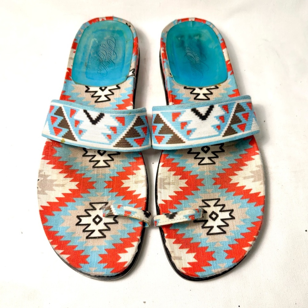 Theodora & Callum by Stuart Weitzman • Sandals • size 8